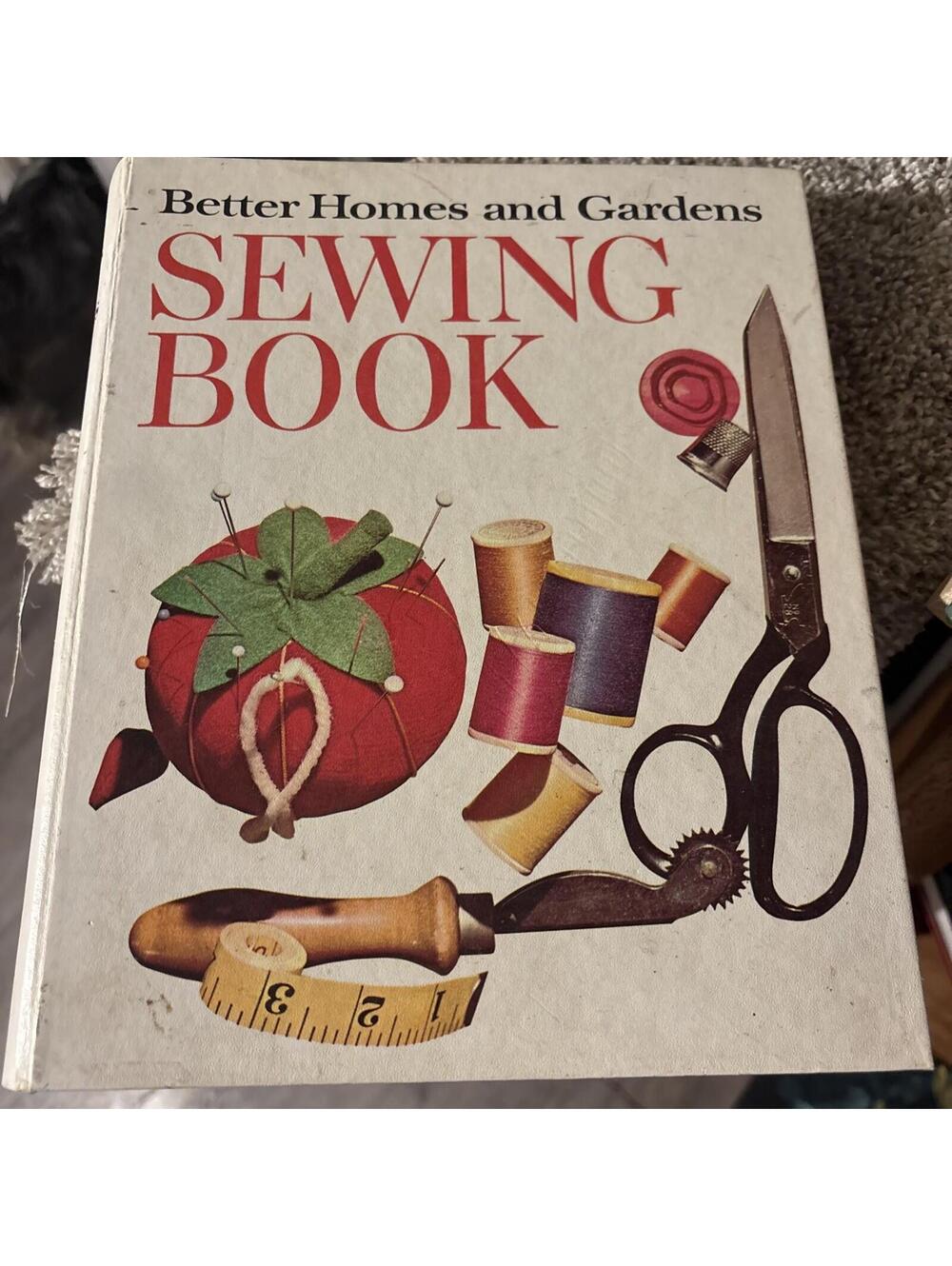 Vintage Better Homes & Gardens Sewing Book 1970 Hardcover 5 Ring Binder Retro
